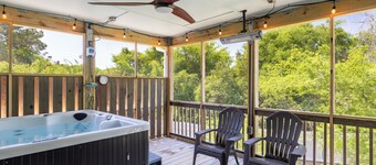 Private Beach Retreat - Outdoor Living, Dog Friendly Yard, Hot Tub, Game Room