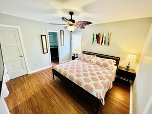 3 bedrooms, desk, free WiFi, bed sheets