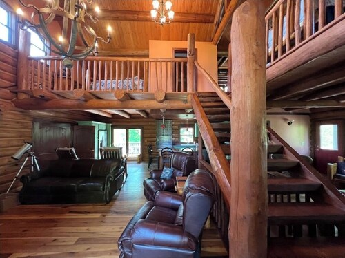 Cabin in the Vineyard. Very private!