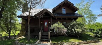 Cabin in the Vineyard. Very private!