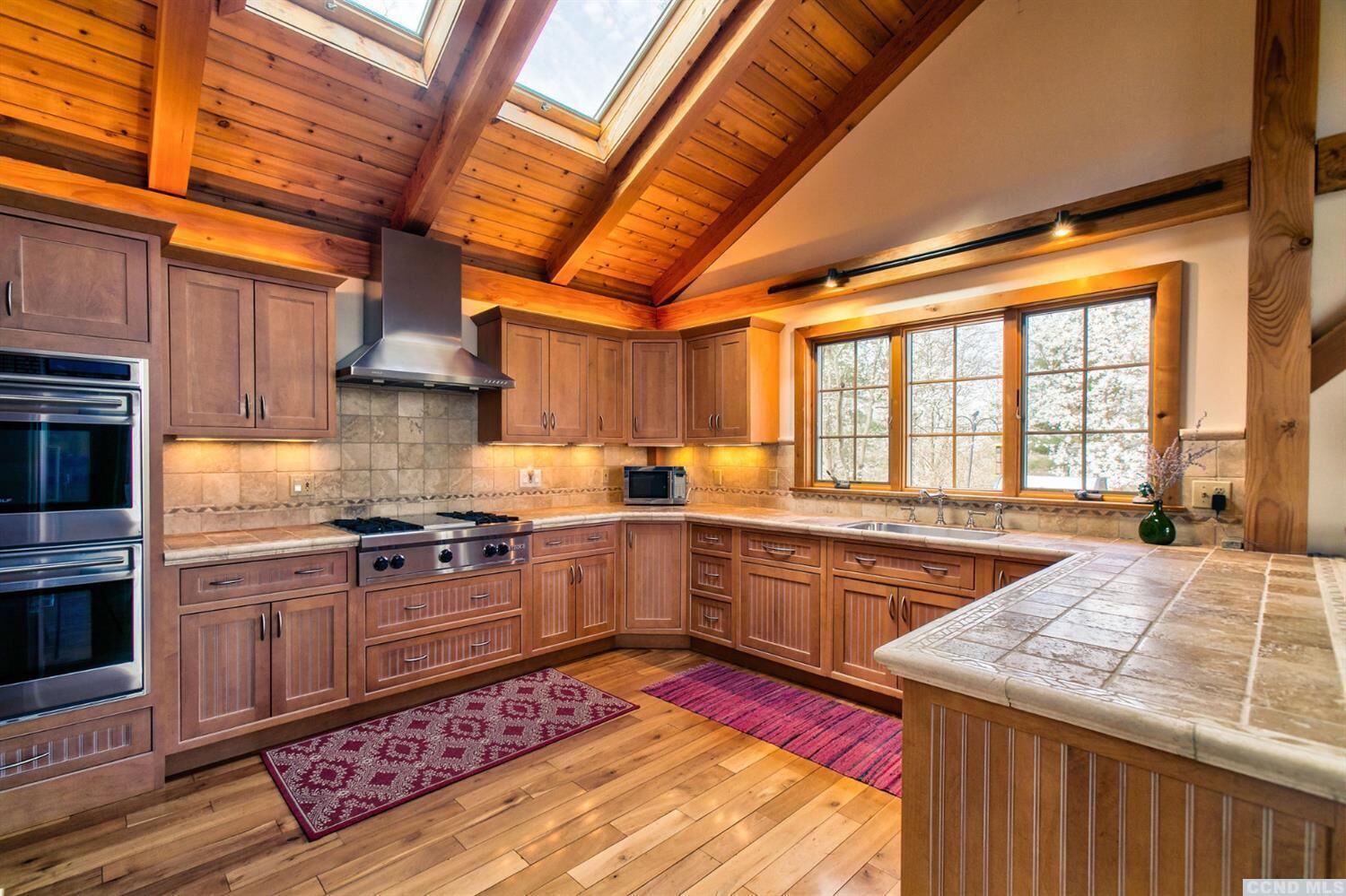 Lavish Sanctuary with Hot Tub and 5 Star Features