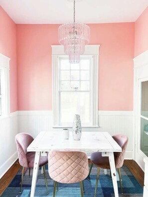 Dining - Elegant, Newly Renovated, Mins from City, UAB (Birmingham)