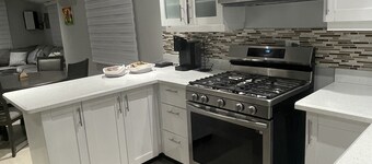 10 min drive to beach