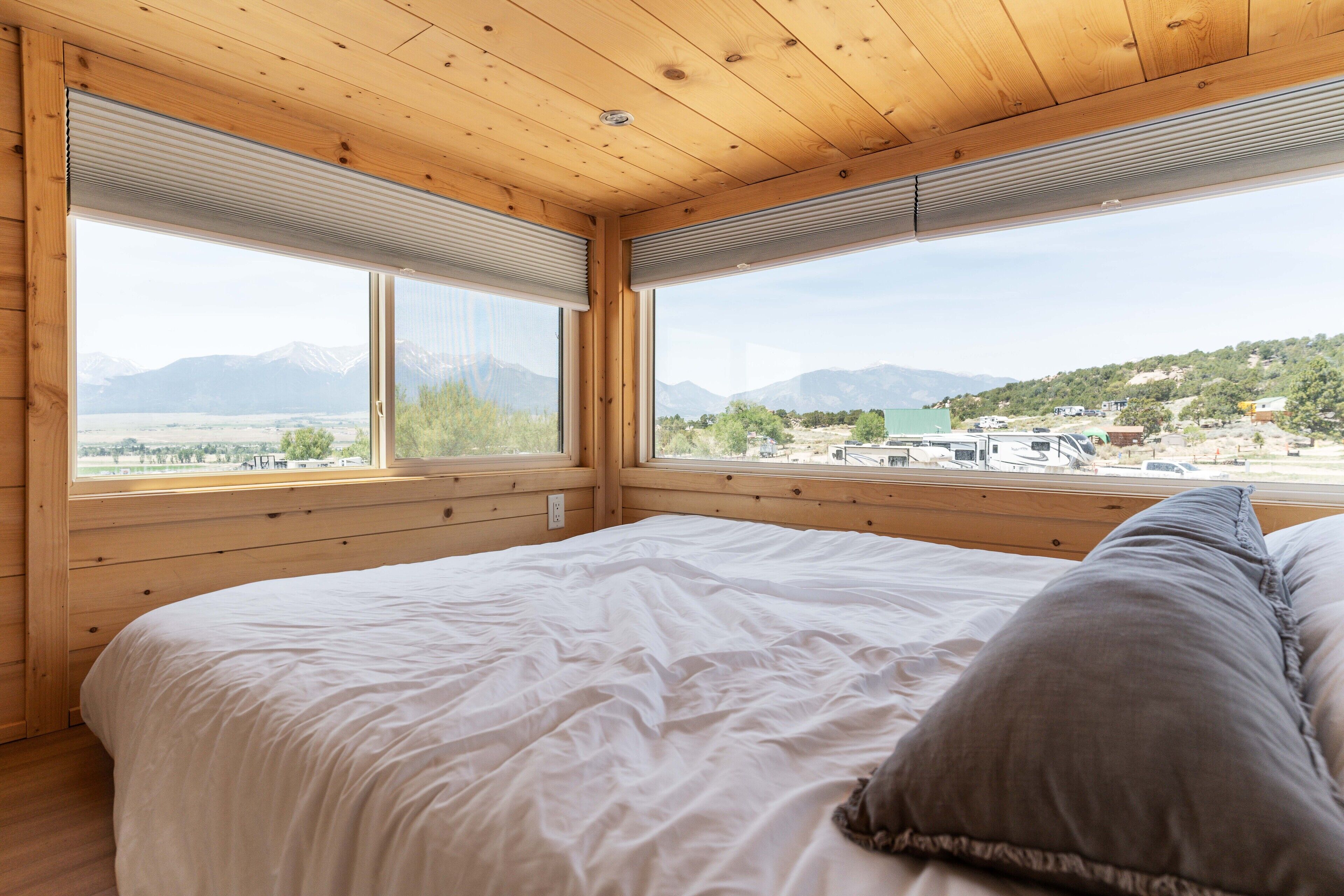 Harvard Tiny Home | Mountain view