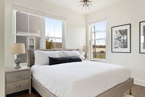 6 bedrooms, travel cot, free WiFi, bed sheets