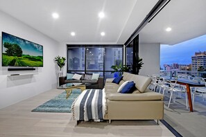 Smart TV, books