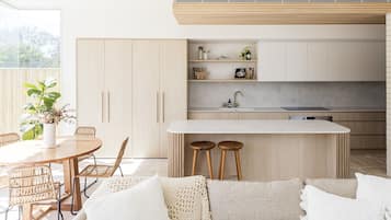 Älytelevisio, kirjoja