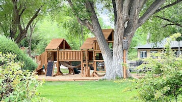 Children's play area - outdoor