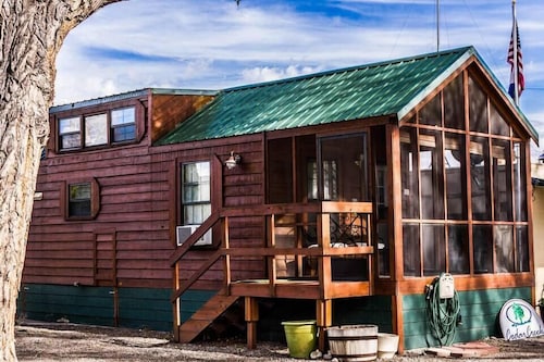 Cedar Creek Lodging & RV Park