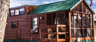 Cedar Creek Lodging & RV Park