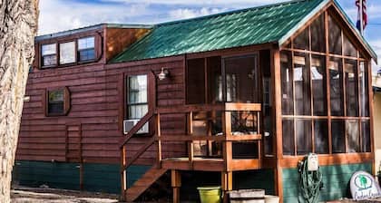 Cedar Creek Lodging & RV Park