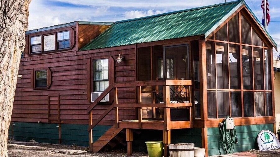 Cedar Creek Lodging & RV Park