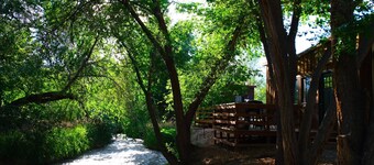 Cedar Creek Lodging & RV Park