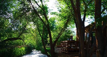 Cedar Creek Lodging & RV Park