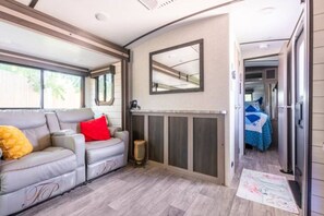 1 chambre, fer et planche à repasser, Wi-Fi gratuit, draps fournis