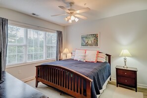 2 bedrooms, free internet, bed sheets