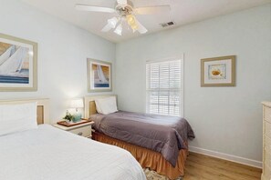 2 bedrooms, free Internet, bed sheets