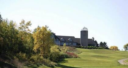 Lakeview, End unit Condo! Golf! Family! Private pool; 3 BR/3 Bath! Sleeps 8