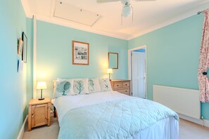 2 bedrooms, iron/ironing board, WiFi - Quaint fisherman’s cottage tucked away in a quite Deal street (Whitstable)
