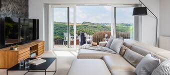 Southend, Riverside -  a detached house that sleeps 8 guests  in 4 bedrooms