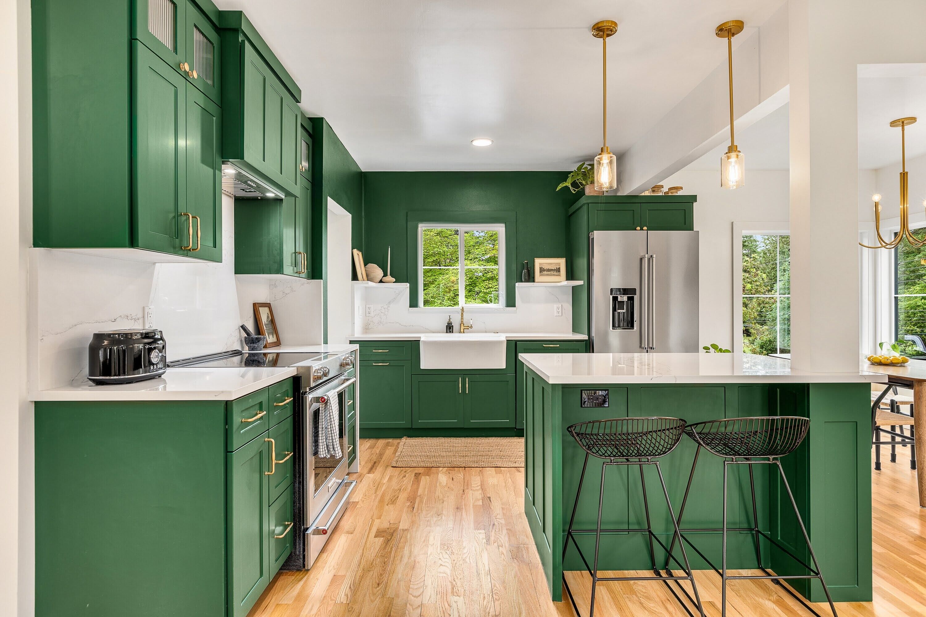 Beautiful Vintage Home in the Heart of Camas 5 beds