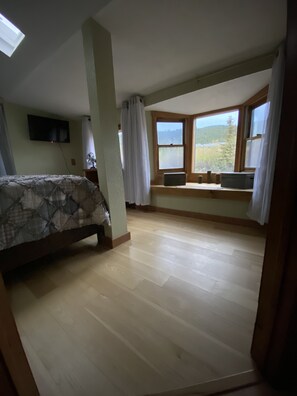 2 Schlafzimmer, Schreibtisch, Bügeleisen/Bügelbrett, kostenloses WLAN