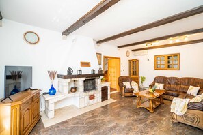 Villa (Three bedroom villa with swimming poo) | Living room | TV - Villa Niko (Konavle)