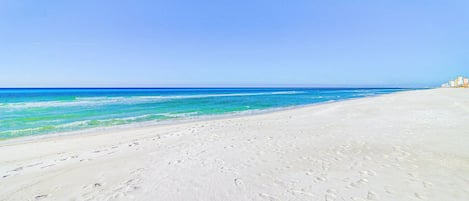 Vlak bij het strand, strandlakens