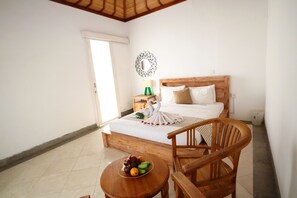 Deluxe Room, Valley View | In-room safe, desk, free WiFi, bed sheets
