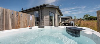 Forget Me Not Lodge, 4 Roadford Lake Lodges