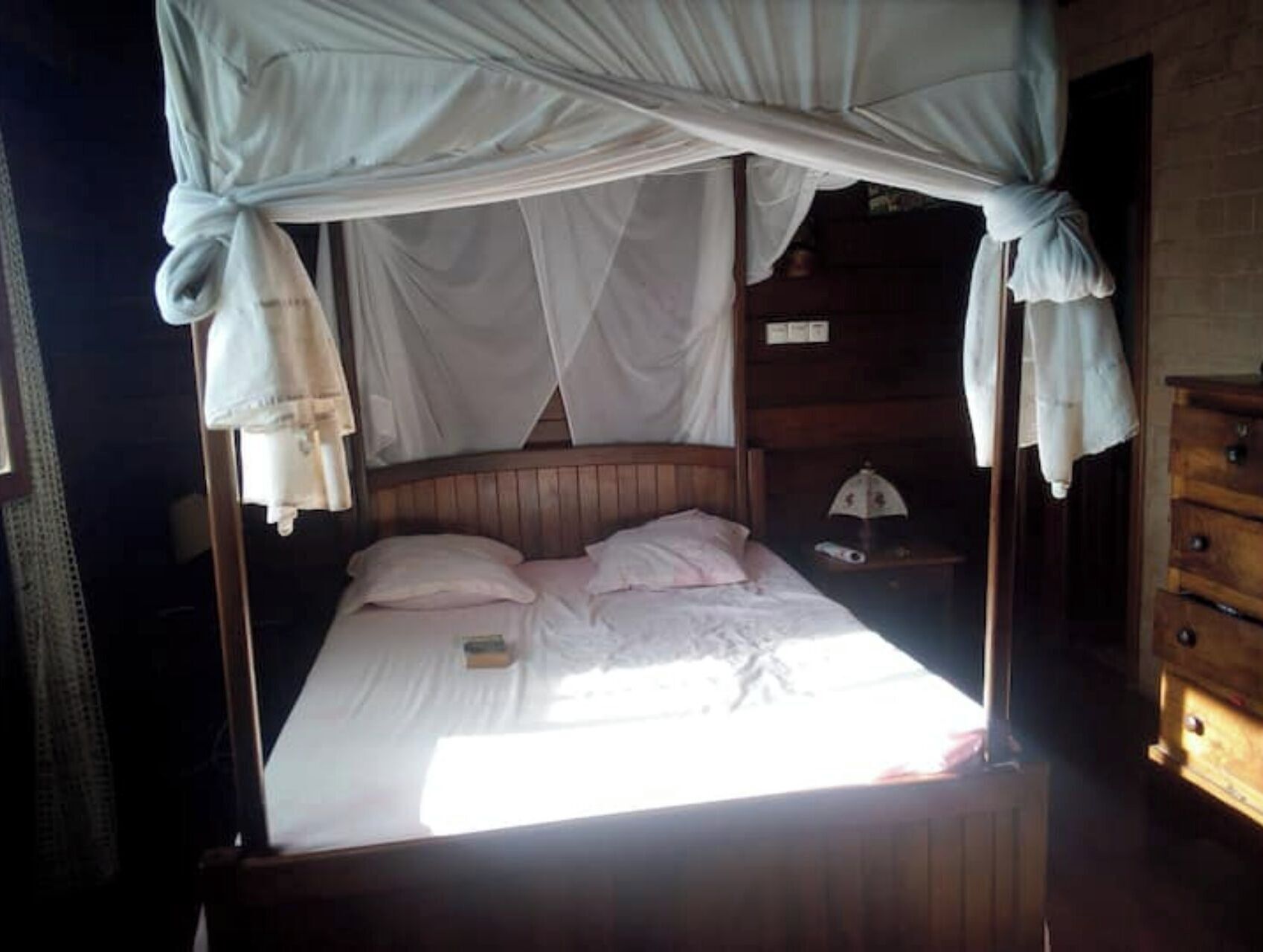 4 Schlafzimmer, Schreibtisch, Bügeleisen/Bügelbrett, WLAN