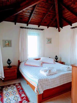 3 bedrooms, iron/ironing board, internet