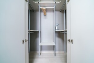 Premier Suite | 特色装修、特色家居、办公桌、笔记本电脑工作区