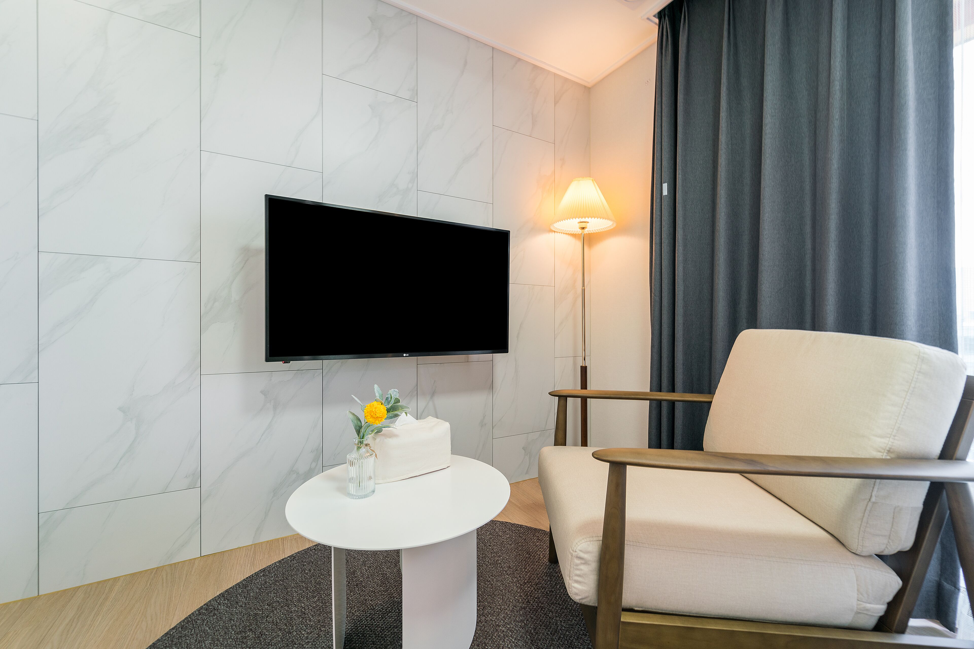 Habitació individual | Sala d&#x27;estar | Televisor intel·ligent, Netflix, terres tèrmics i serveis de streaming 