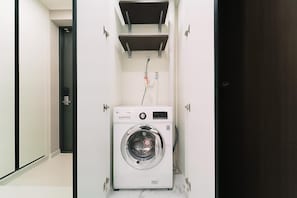 Premier Suite | Laundry