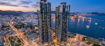 Le collective Busan station