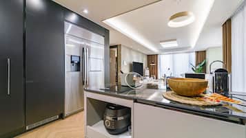 Chambre Familiale, 3 chambres (W) | Cuisine privée