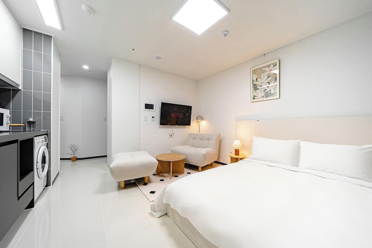 Studio | Free WiFi, bed sheets