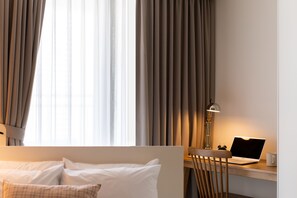 商務開放式客房 | 免費 Wi-Fi、床單