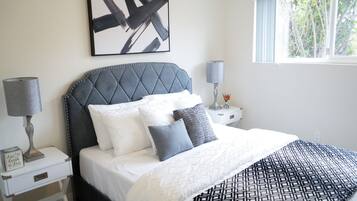 4 bedrooms, desk, free WiFi