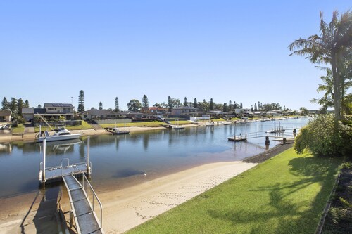 HOLIDAY SPECIAL! Fantastic Holiday Home on the Canals