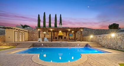 Cimarron Oasis. Can Heat Pool. Movie Theater