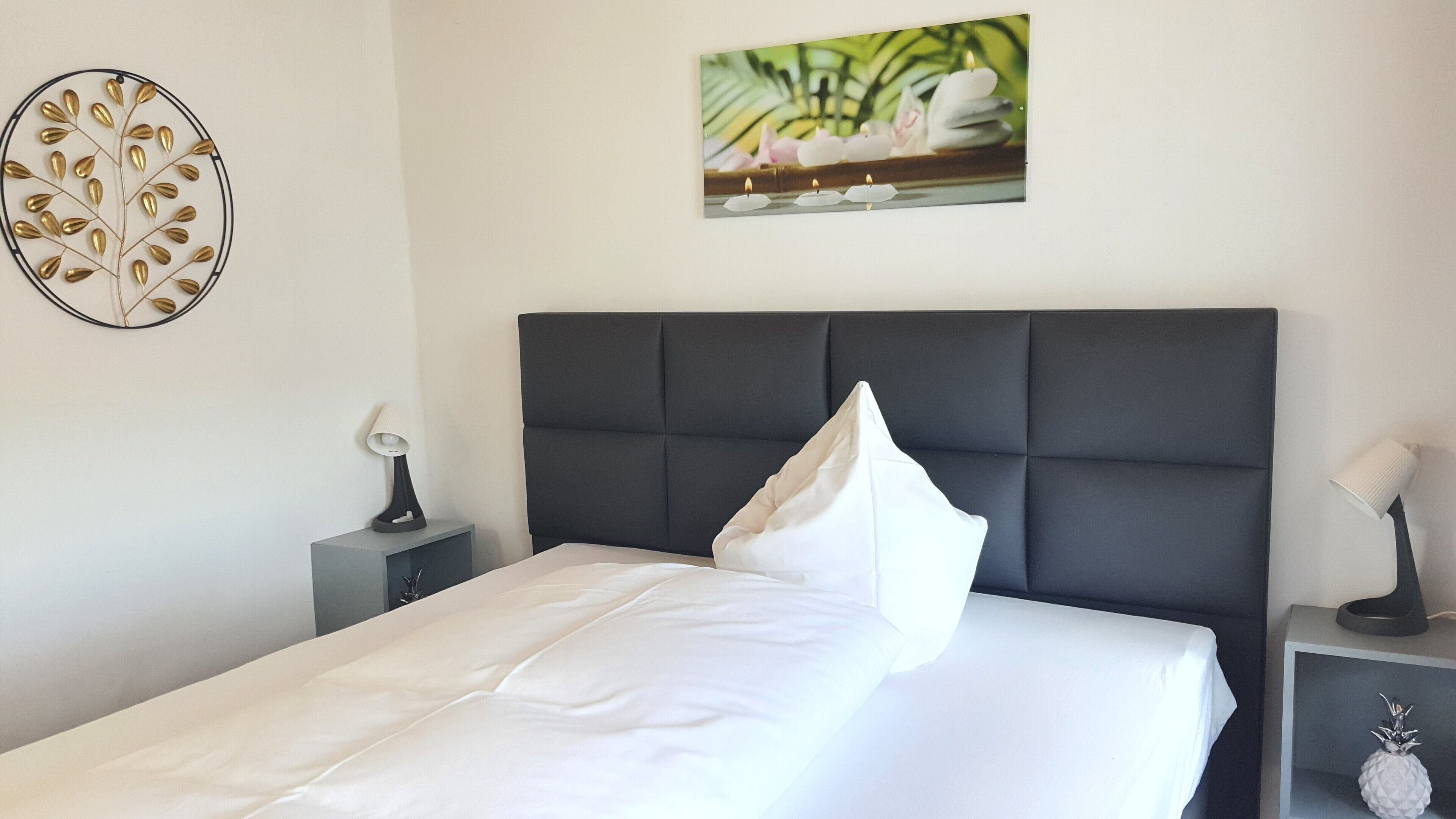 Comfort eenpersoonskamer, 1 queensize bed, niet-roken, en-suite badkamer | Hypoallergeen beddengoed, donsdekens, individueel gedecoreerd