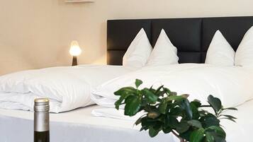 Comfort Double Room, 1 Queen Bed, Non Smoking, Private Bathroom