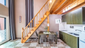 Chambre de base, 2 chambres (chokollis 1(Dokchae)) | 1 chambre, accès au Wi-Fi (inclus)