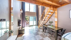 베이직룸, 침실 2개 (chokollis 1(Dokchae)) | 1 개의 침실, 무료 WiFi