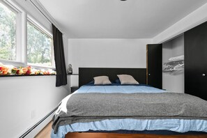 3 makuuhuonetta, silitysrauta/-lauta, ilmainen Wi-Fi, vuodevaatteet