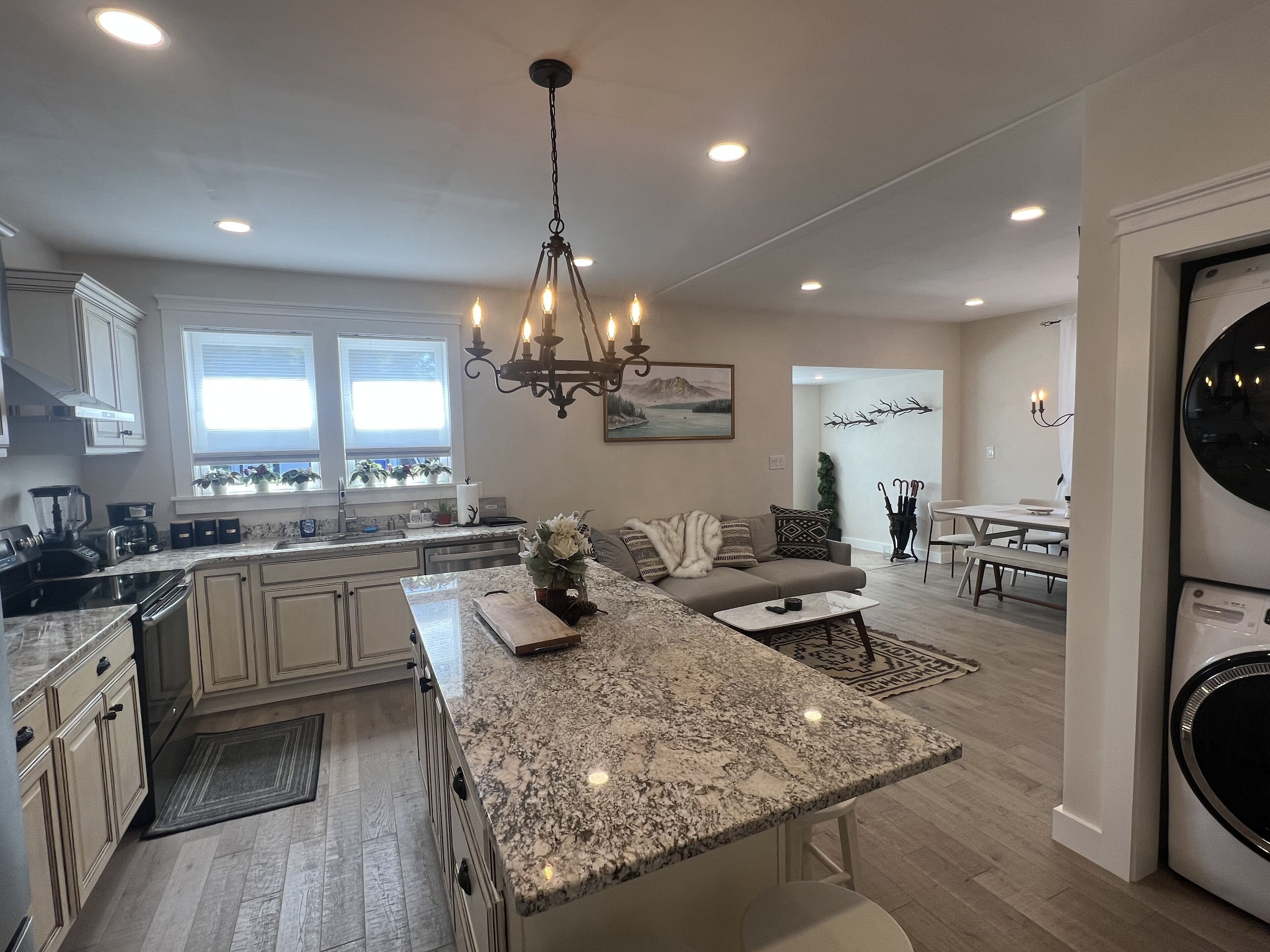 المنشأة من الداخل