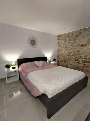 1 chambre, Wi-Fi gratuit, draps fournis