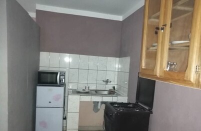 Grande Chambre Américaine Meublée à Alibandeng-libreville